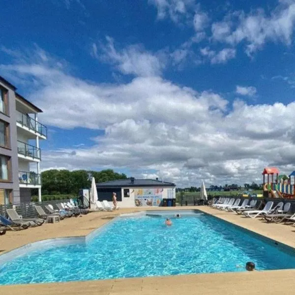 APARTAMENT BLUE II Sarbinowo Parking Basen Sauna Animacje，位于萨比诺瓦的酒店