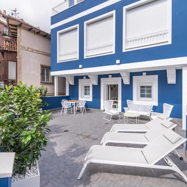 VILLA MARTA - Apartamentos céntricos junto al mar，位于乌迪亚莱斯堡的酒店