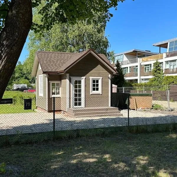 Melluži tiny house 35m2，位于尤尔马拉的酒店