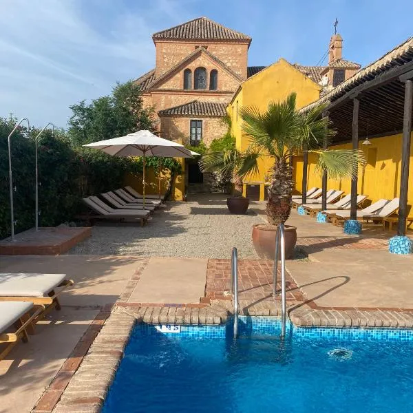 Hotel Cortijo del Marqués，位于阿尔沃洛特的酒店