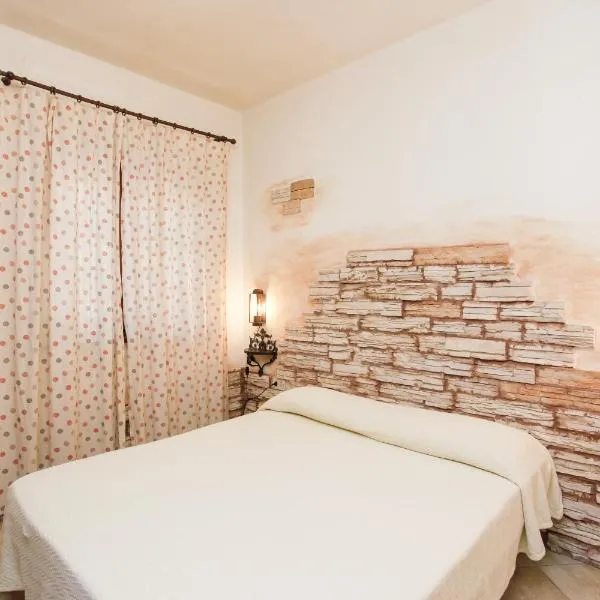 La casa dell'olivastro，位于Agrustos的酒店