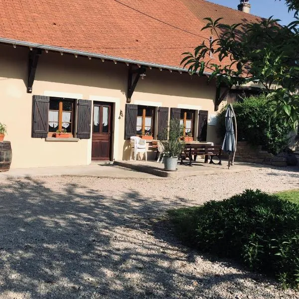 Gîte du champ de la Briette，位于Mont-sous-Vaudrey的酒店