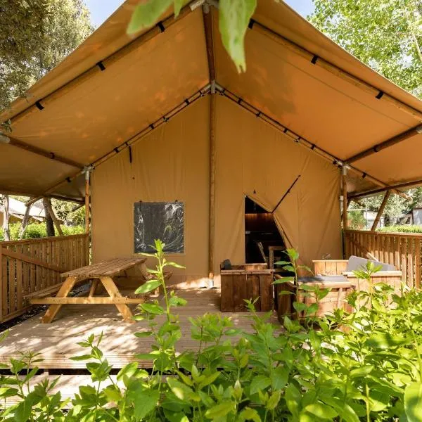 Camping Campo dei Fiori - Glamping4all，位于瓦达的酒店