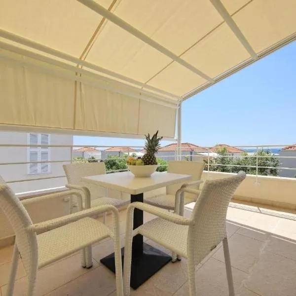 Apartment for 4，位于佩特坎内的酒店
