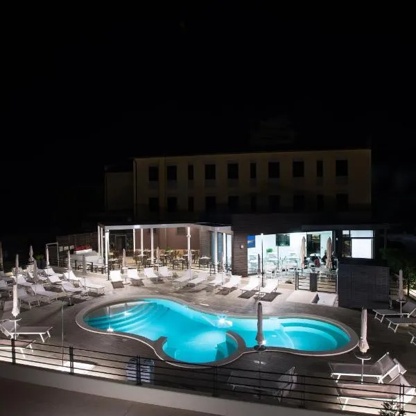 里斯特朗特但丁酒店，位于Canalicchio的酒店