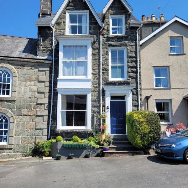 Afallon Townhouse Gwynedd Room，位于Tal-y-llyn的酒店