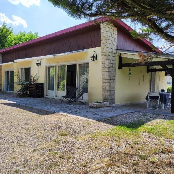 Villa des petites Chaumes，位于阿瓦隆的酒店