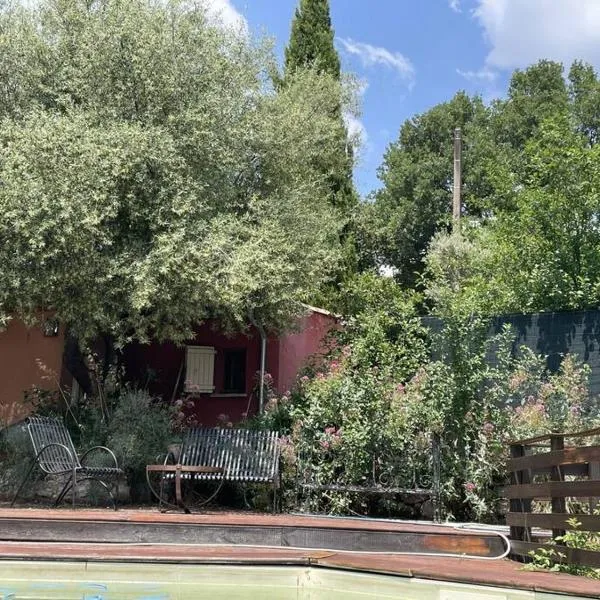 Maison individuelle, La Miloune，位于Le Val的酒店
