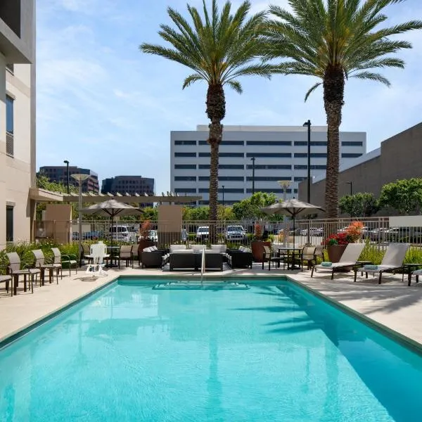 Courtyard by Marriott Santa Ana Orange County，位于圣安娜的酒店