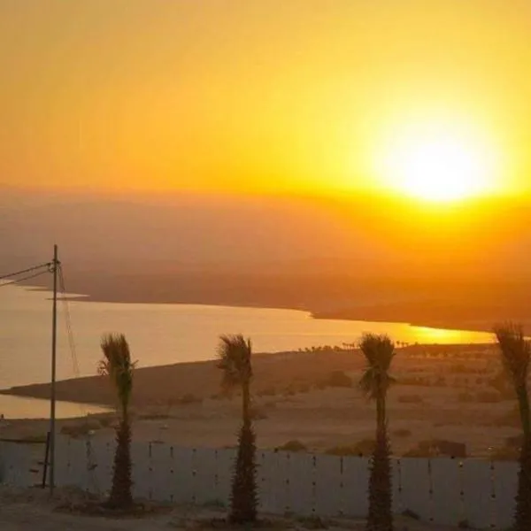 lacasa chalet private With a panoramic view of the DeadSea，位于索瓦马的酒店