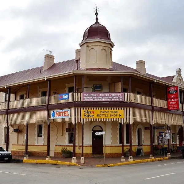 Railway Hotel Motel Peterborough，位于Peterborough的酒店