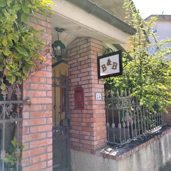 B&B VILLA RITA，位于锡尔维玛丽娜的酒店