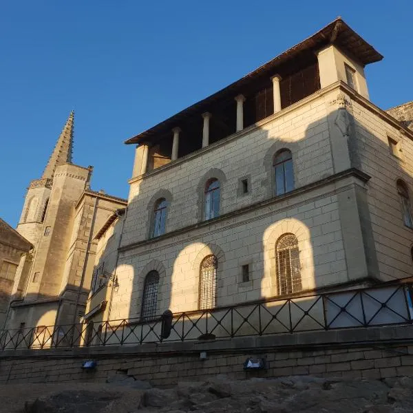 Palais de Luppé, Chambre d'hôtes，位于阿尔勒的酒店