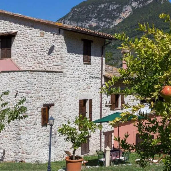 Agriturismo I Melograni，位于Ferentillo的酒店