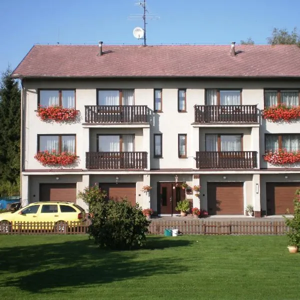 Apartmán Orlík nad Vltavou，位于Zalužany的酒店
