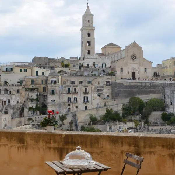 Antica Dimora Storica La Finestra Sul Campanile，位于马泰拉的酒店