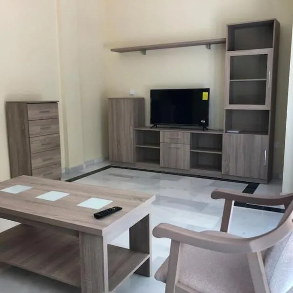 Apartamento Víbora, 2 plazas de garaje, LUCENA，位于卢塞纳的酒店