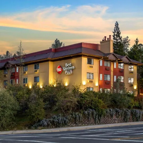 贝斯特韦斯特普莱瑟维尔升级酒店，位于Diamond Springs的酒店