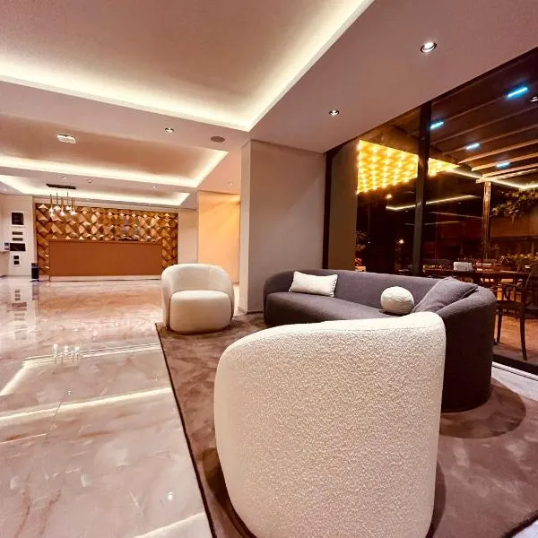 FİFTY5 SUİTE HOTEL，位于马尔马里斯的酒店