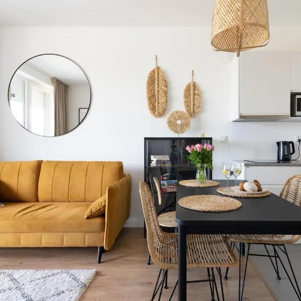 Symphony Modern Tower Apartamenty by INA，位于格丁尼亚的酒店