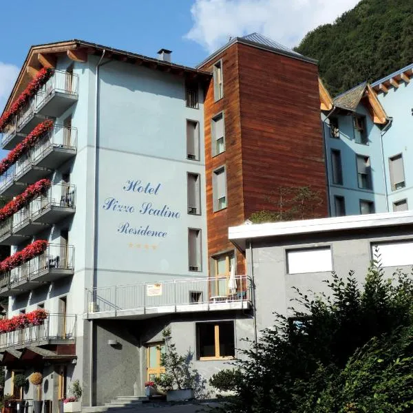 Residence Pizzo Scalino，位于Torre di Santa Maria的酒店