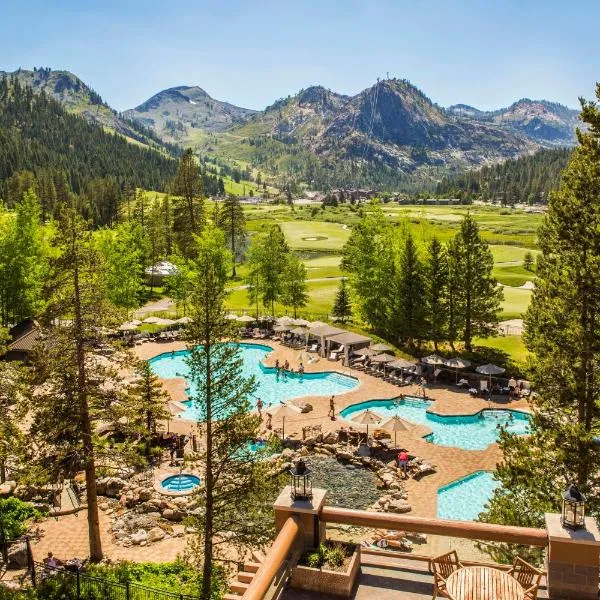 The Everline Resort and Spa, a Destination by Hyatt Hotel，位于阿尔卑斯山草甸的酒店
