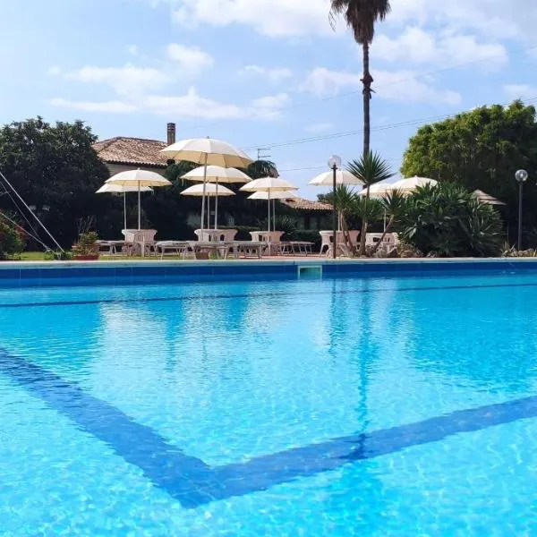 休闲酒店，位于锡拉库扎的酒店