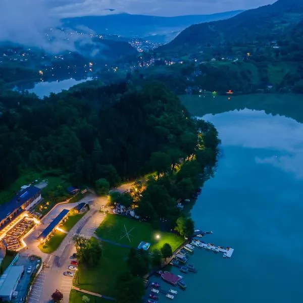 Hotel Plivsko jezero，位于Jezero的酒店