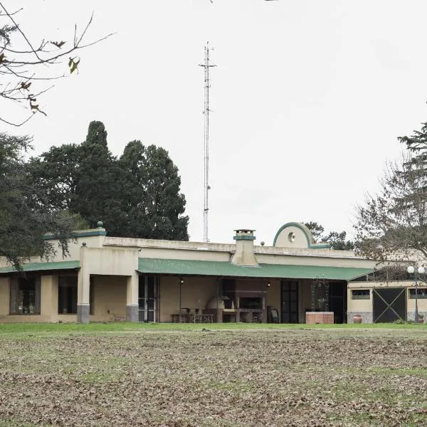 Estancia Santa Elena，位于Capitán Sarmiento的酒店