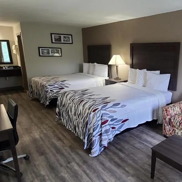 Red Roof Inn & Suites Duncan，位于邓肯的酒店