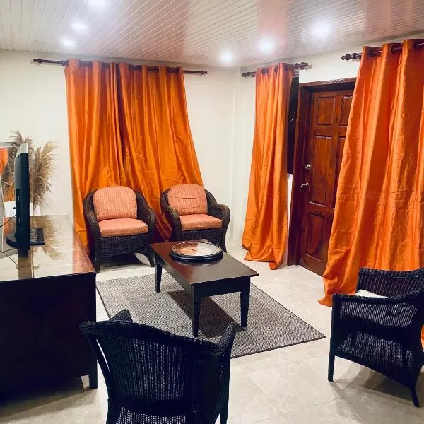 Palm Grove Apartment，位于卡斯特里的酒店