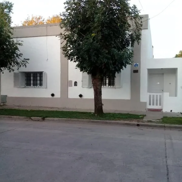 Los Abuelos,位于Dolores的酒店