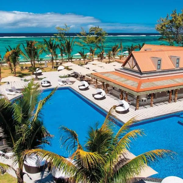Crystals Beach Resort Belle Mare, a member of Radisson Individuals，位于贝尔马尔的酒店