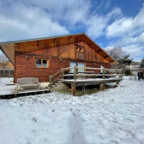 Chalet familial - Pyrénées, au cœur des 3 stations，位于La Cabanasse的酒店