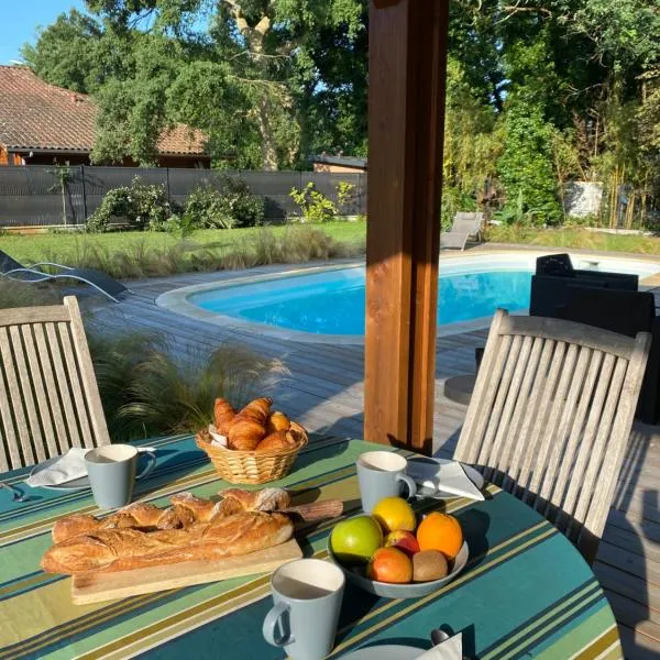 Les cabanes de l'océan, Villa confort proche plage sauvage，位于梅桑热的酒店