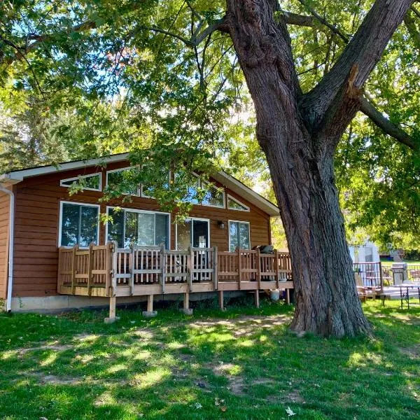 Merland Park Cottages and Motel，位于皮克顿的酒店