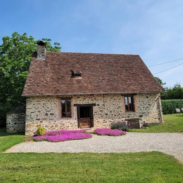 Meublé de tourisme " Les Étourneaux "，位于Lubersac的酒店