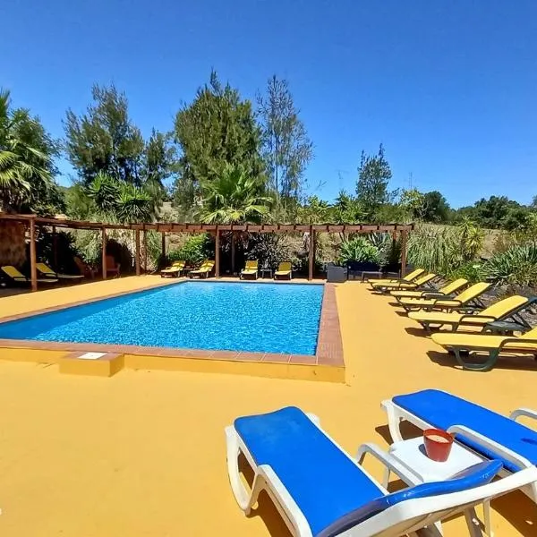 Monte Horizonte - The Private Villas - Turismo Rural - Eco & Nature，位于圣地亚哥-杜卡森的酒店