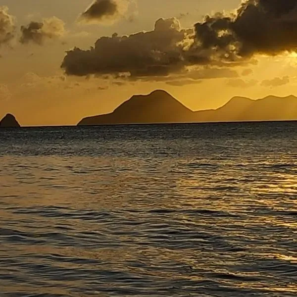 West Indies，位于Caritan的酒店