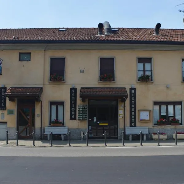 马尔彭萨辛普朗酒店，位于Marano Ticino的酒店