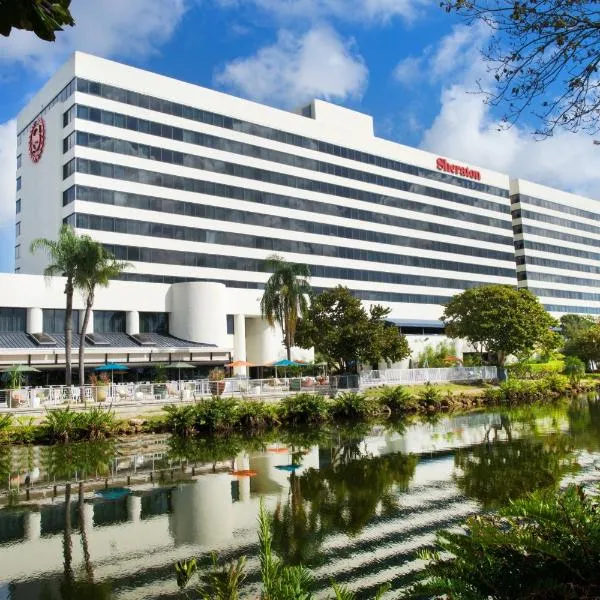 喜来登迈阿密机场酒店及行政会议中心，位于科勒尔盖布尔斯的酒店