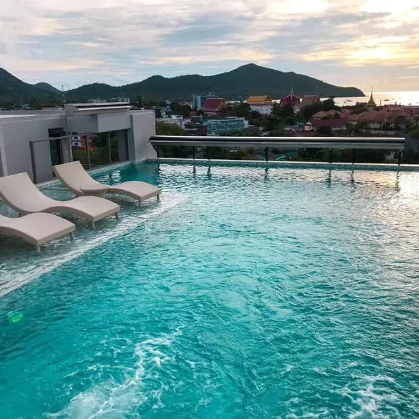 Lovely condo with swimming pool.，位于邦萨雷的酒店