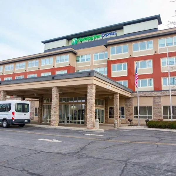 Holiday Inn Express Columbus Airport Easton，位于Parks Mills的酒店