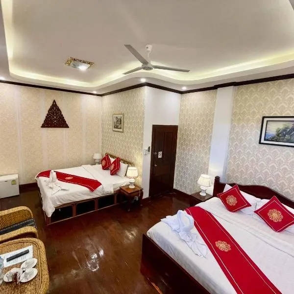 Villa Phathana Royal View Hotel，位于琅勃拉邦的酒店