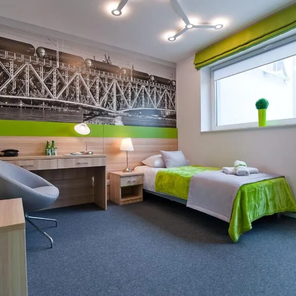 Green Hotel Płock，位于Sikórz的酒店