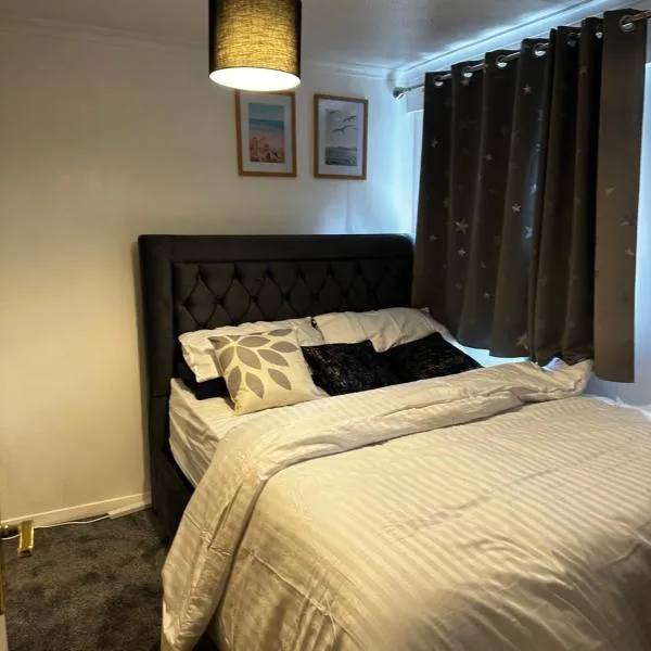 South Croydon Lovely room, London，位于Addington的酒店