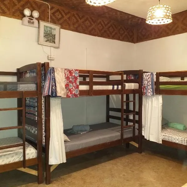 Paraiso Hostel Moalboal，位于莫阿尔博阿的酒店