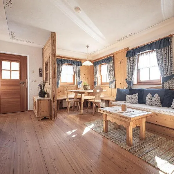 Kofler zw den Wänden Apt Enzian，位于坎波图雷斯的酒店