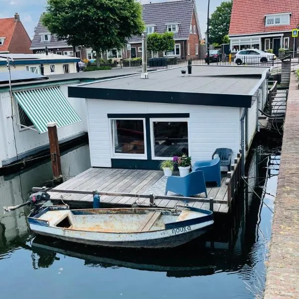 Woonboot 4 Harderwijk，位于哈尔德韦克的酒店