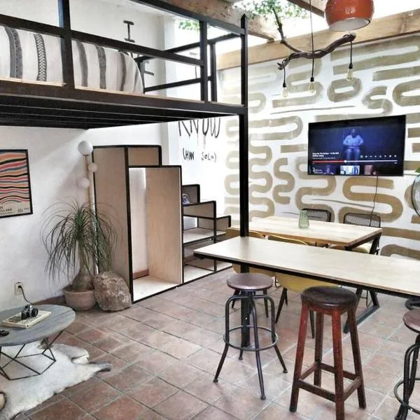 Loft céntrico con diseño único，位于图兰辛戈的酒店